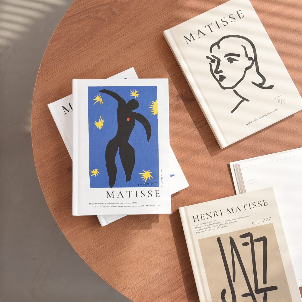 Plushyfe™ LuxeStack – Decorative Faux Books for Elegant Interiors